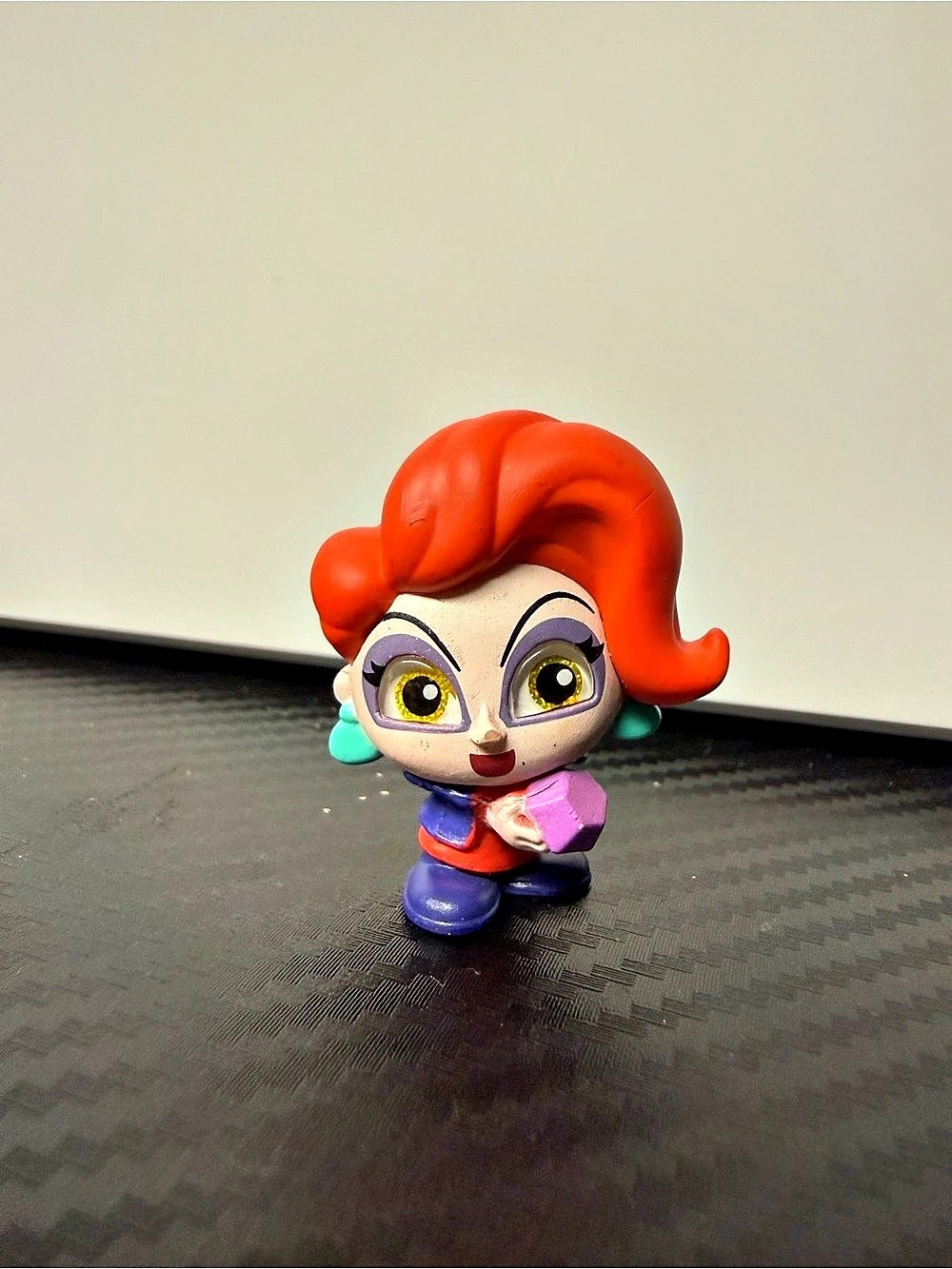 Mattel Disney Descendants: Wicked Wonderland Stack & Reveal Small Doll